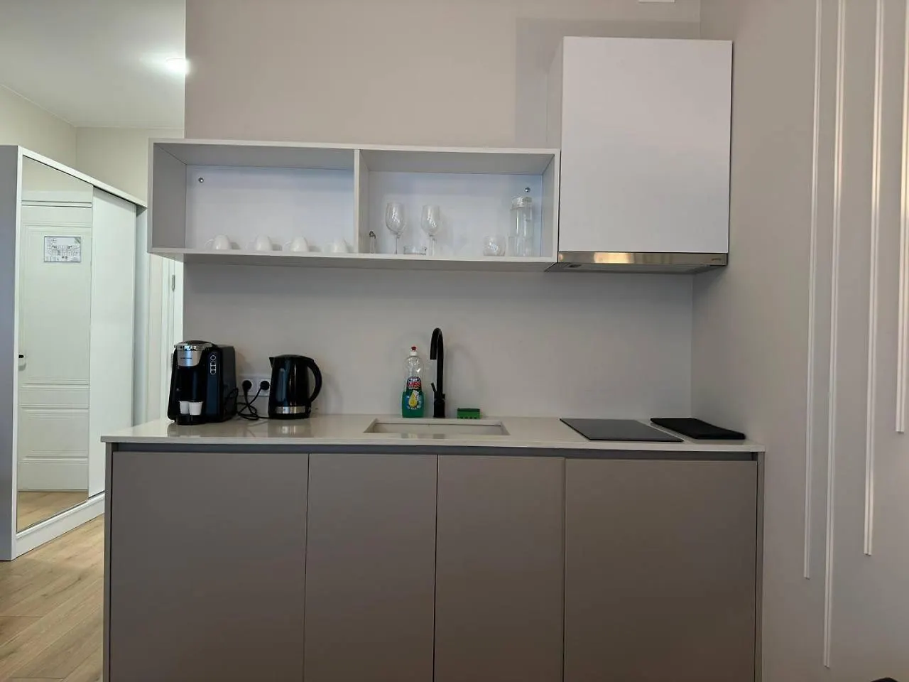 Spacious Apartment With Sea View Batumi