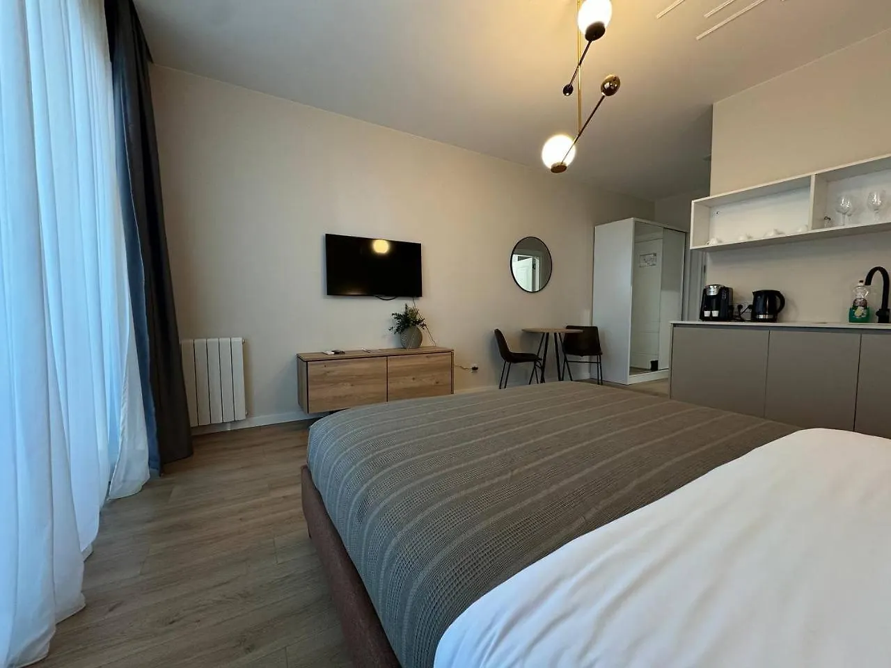 Spacious Apartment With Sea View Batumi